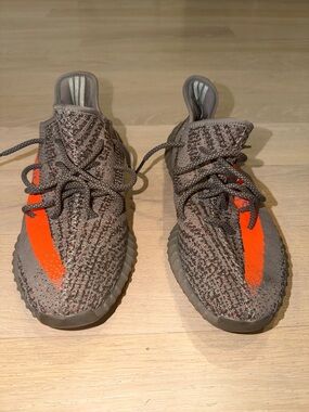 Adidas Yeezy Boost 350 V2 Carbon Beluga
